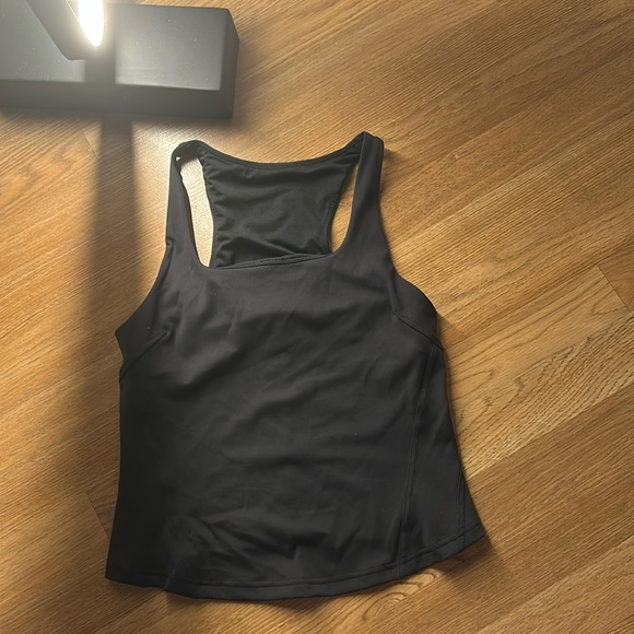 Lululemon Built In Bra Tank - Picture 2 of 5